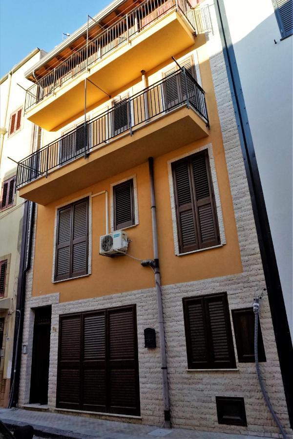 Central House Apartment เรอัลมอนเต ภายนอก รูปภาพ