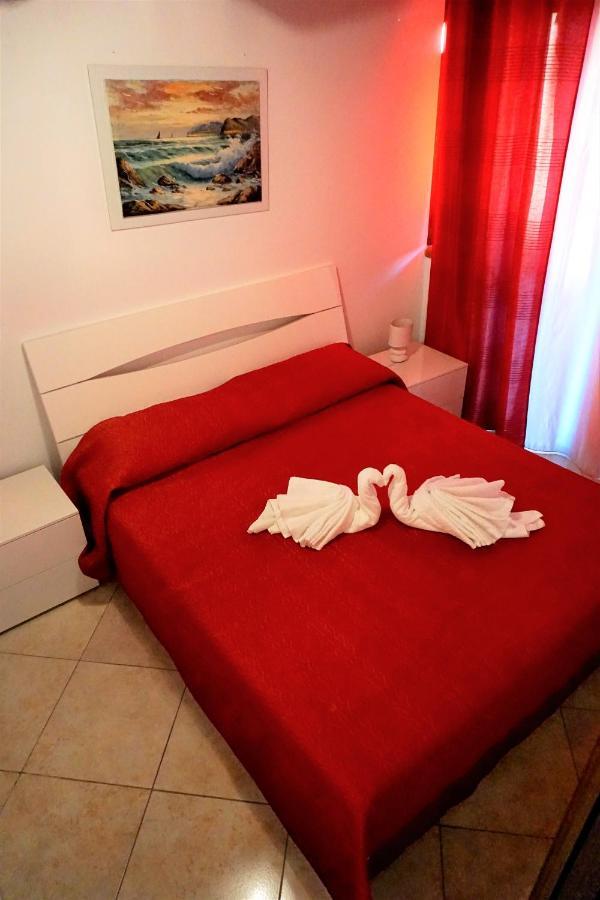 Central House Apartment เรอัลมอนเต ภายนอก รูปภาพ